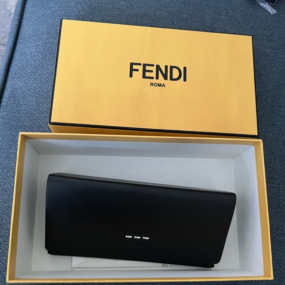 Fendi Baguette Cat Eye Sunglasses 57mm - Picture 12 of 13